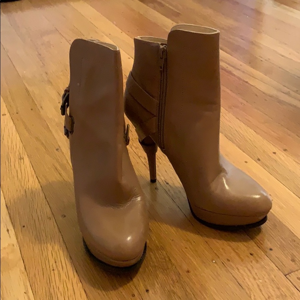 Stella Luna Camel Platform Ankle Boots